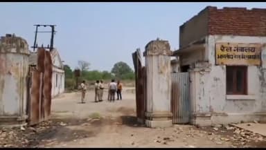 डेहरी: डालमियानगर में क्वाटर्स खाली कराने को लेकर अनुमंडल प्रशासनने कीमाइकिंग शुरू,29 नवंबर से प्रशासन क्वार्टर को कराएगी खाली