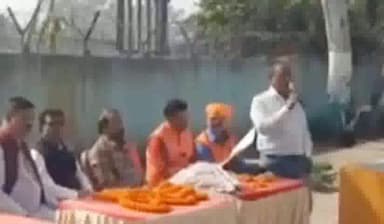 निरसा/चिरकुंडा: लखिमाता कोलियरी परिषर में कोयला मजदूर कांग्रेस यूनियन की हुई बैठक, मजदूरों की समस्या एवं विस्तार पर हुई चर्चा