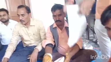 लखीमपुर: अयोध्या से आए पूजित अक्षत वितरण कार्यक्रम का मथुरा भवन में हुआ आयोजन, विश्व हिंदू परिषद के जिला अध्यक्ष ने दी जानकारी