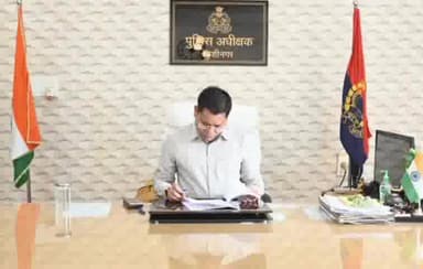 पडरौना: कुशीनगर के विभिन्न थानों पर तैनात 35 पुलिसकर्मियों को एक साथ लाइन में बुलाये जाने से मचा हड़कंप