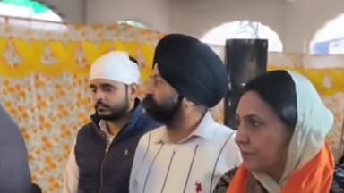 करनाल: गुरु नानक देव जी की जयंती पर पूर्व विधायक सुमिता सिंह ने डेरा कार सेवा में पहुंचकर नवाया शीष