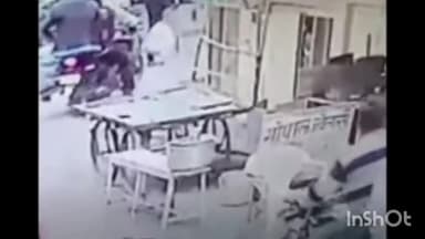 जावरा: घंटाघर चौराहा स्थित ज्वेलर्स की दुकान से दिनदहाड़े ज्वेलरी की चोरी करने वाले दो आरोपियों को पुलिस ने किया गिरफ्तार