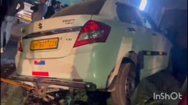 कानपुर: रावतपुर के नारायण बुक स्टॉल के सामने अनियंत्रित कार दीवार तोड़कर घर में घुसी