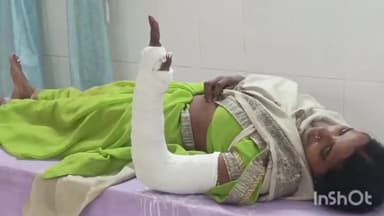 डुमरांव: डुमरांव अनुमंडलीय अस्पताल में प्लास्टर करने का POP खत्म, बाहर से प्लास्टर चढ़ाने का मेटेरियल खरीदने को मजबूर मरीज