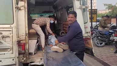 फिरोज़ाबाद: थाना टूंडला क्षेत्र टोल प्लाजा के समीप अज्ञात वाहन ने बाइक सवार दो लोगो को रोदा