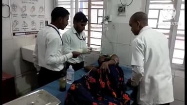 शेखपुरा: सदर अस्पताल के समीप सड़क दुर्घटना में 1 महिला हुई घायल, इलाज के लिए सदर अस्पताल में कराया गया भर्ती