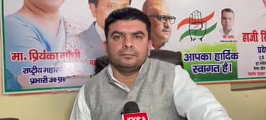 मुरादाबाद: प्रदेश उपाध्यक्ष कांग्रेस रिजवान कुरैशी ने मुजफ्फरनगर में फैशन शो में बुर्के में कैटवॉक करने पर युवतियों का किया समर्थन