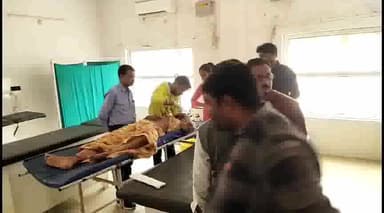 इटावा: इकदिल इलाके में गैस प्लांट के पास ऑटो पलटने से दो महिलाएं हुई घायल, जिला अस्पताल में इलाज जारी