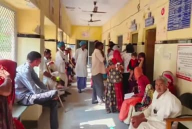 सांचोर: सांचौर में बेमौसम बारिश से बढ़ी ठंड, 250 की ओपीडी 350 के पार पहुंची, वायरल फीवर, सर्दी, जुकाम के मरीजों की संख्या बढ़ी