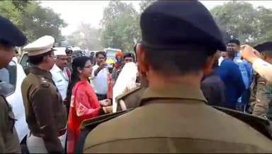 करपी: परियारी पंचायत के पांचो बीघा गांव में डीएम एवं एसपी ने WPU भवन का किया उद्घाटन