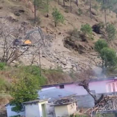 थराली: ग्राम कोठी के ग्रामीणों ने डंपिंग जोन का किया विरोध, उप जिलाधिकारी के माध्यम से जिलाधिकारी को भेजा ज्ञापन