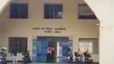 तोपचांची: टुंडी विधायक के प्रयास से तोपचांची प्रखंड में ग्रामीण कार्य विभाग से पांच सड़कों के लिए मरम्मत कार्य की मिली स्वीकृति