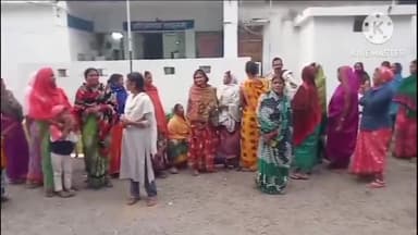 बलौदाबाज़ार: कासडोल के वार्ड क्रमांक 2 इंदिरा कॉलोनी के महिलाएं पहुंची थाने, मोहल्ले में अवैध शराब बिक्री पर कार्यवाही की की मांग