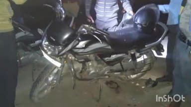 लखीमपुर: लखीमपुर सीतापुर रोड पर ओयल कस्बे में बाइक सवार को छोटाहाथी ने मारी जोरदार टक्कर बाइक सवार हुआ गंभीर रूप से घायल