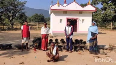 दंतेवाड़ा: ग्राम कुण्डेनार में महिला ने की मूल धर्म में वापसी..