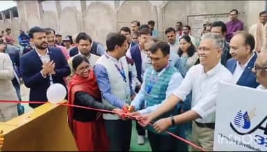 ग्यारसपुर: सियासी पंचायत में SBI बैंक फाउंडेशन के अध्यक्ष व CEO ने किया ग्राम सेवक केंद्र का शुभारंभ