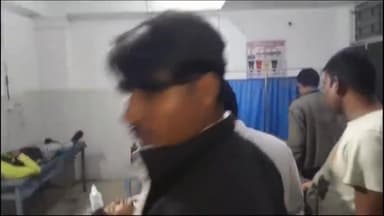 अररिया: हरियाबाड़ा के समीप ट्रक की टक्कर से बाइक पर सवार 3 लोग हुए घायल, सदर अस्पताल से हायर सेंटर रेफर