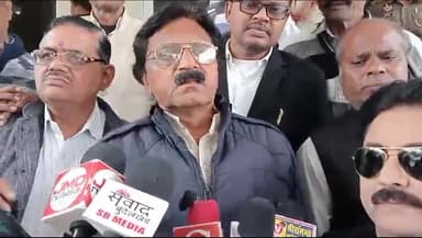 बुंदेलियों में  आक्रोश  बढ़ता  जा  रहा  है, 2024 में समझ  मे  आ  जाएगा l