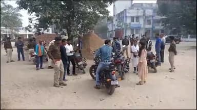 अररिया: डीएम के निर्देश पर परिवहन विभाग के द्वारा शहर के विभिन्न चौक चौराहों पर चलाया गया सघन वाहन जांच अभियान