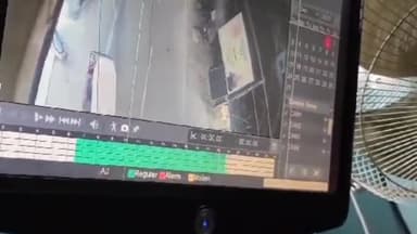 हज़ारीबाग: बुढ़वा महादेव चौक पर साइकिल चोर को लोगों ने रंगे हाथ पकड़ा, पिटाई के बाद किया पुलिस के हवाले