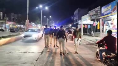 दलौदा: मंदसौर पीजी कॉलेज में कल होगी मतगणना उसके पहले दलोदा थाना क्षेत्र में पुलिस ने निकाला पैदल फ्लैग मार्च