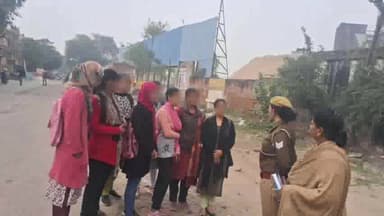 गढ़मुक्तेश्वर: गढ़मुक्तेश्वर कस्बा सहित विभिन्न इलाकों में मिशन शक्ति फेज-4 के तहत चौपाल लगाकर महिलाओं को पुलिस टीम ने किया जागरूक