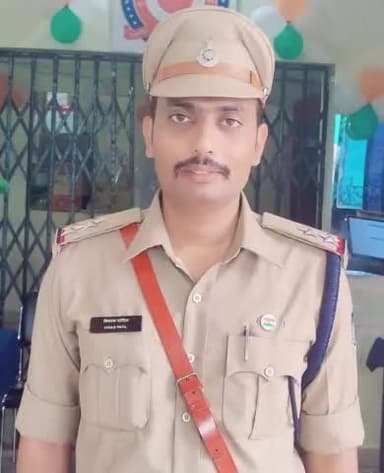 *इंदौर के विजय नगर थाने में पदस्थ एस,आई विकास पाटिल ने फांसी लगाकर की आत्महत्या* 
http://newsnationalworld.news.blog/202