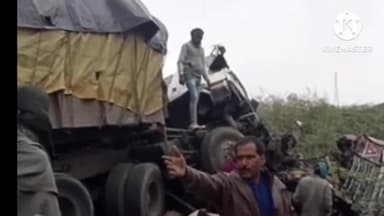 नैनवां: बुधपुरा गांव के पास थर्मल की राख से भरा टैंकर ट्रेलर से टकराया, हादसे में दोनों चालक सहित अन्य एक व्यक्ति हुआ घायल