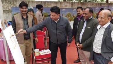 बूंदी: बूंदी महोत्सव के तहत चित्रकारों ने बूंदी आर्ट गैलरी में उकेरे चित्र