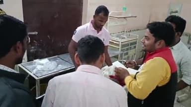 गोपालगंज: बथानकुट्टी गांव के समीप ट्रैक्टर की चपेट में आने से बाइक सवार दो युवक हुए जख्मी, इलाज जारी