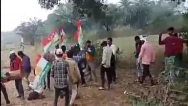 चिखली: भारत आदिवासी पार्टी कि जीत पर गुंदलारा गांव मे पटाखा छोड़ कर खुशी का इजहार किया