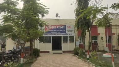 दलौदा: मंदसौर संजीत रोड यश बालाजी के यहां लोडिंग वाहन टेंपो ने फरियादी की टू व्हीलर को मारी टक्कर पीछे बैठी पत्नी हुई घायल