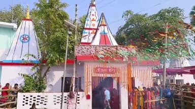 पीलीच में मां मनसा का वार्षिक पूजनोत्साव का हुआ आयोजन, चढ़ाया गया तीन हजार बकरा और 200 कबूतर, पहुंचे हजारों श्रद्धालु