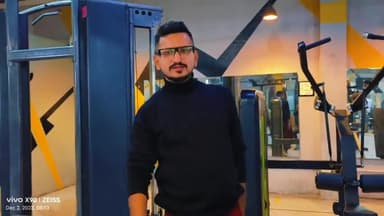 #जिंदगी की दो हकीकत एक वक्त और दूसरा पैसा यह दोनों आपको सच्चाई से रूबरू कराते हैं अच्छा वक्त लोग आपके करीब और ज्यादा पैसा एक दूसरे के रिश्ते को खराब करना है