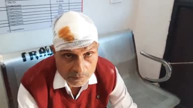 तिलौथू: डेहरी नगर थाना क्षेत्र के NH-2 पर अनियंत्रित बस पर से गिरने के कारण घायल हुआ एक व्यक्ति, सदर अस्पताल में भर्ती