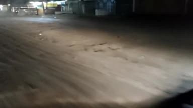 गोटेगांव पुराने बस स्टैंड से ठाकुर बाबा तक रोड इतनी जर्जर हो चुकी है कि पैदल यात्रा करने वालों को भी परेशानी का सामना करना पड़ता है