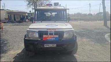 जावरा: नागदा जावरा रोड पुलिया के पास बड़ावदा स्थान पर एक राहगीर को अज्ञात मोटरसाइकिल चालक ने टक्कर मारी राहगीर घायल