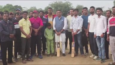 बौंद कलां: साकरोड़ में क्रिकेट प्रतियोगिता का हुआ शुभारंभ, कांग्रेस नेता अजीत फौगाट ने की शिरकत