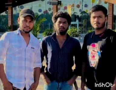 धौलाना: पिलखुवा के गांव सिखेडा निवासी तीन युवकों की असम में सड़क दुर्घटना में मौत,परिवार में मचा कोहराम