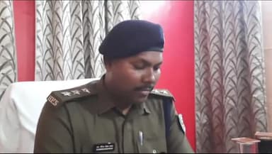 बेगूसराय: फुलवरिया थाने की पुलिस ने ठगी व जालसाजी के मामले में योग गुरु को किया गिरफ्तार, डीएसपी रविंद्र मोहन प्रसाद ने दी जानकारी