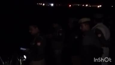 लखीमपुर: महेवागंज चौकी क्षेत्र के उल्ल नदी पुल से अज्ञात कारणों के चलते एक लड़की ने लगाई छलांग, सूचना पाकर मौके पर पहुंची पुलिस