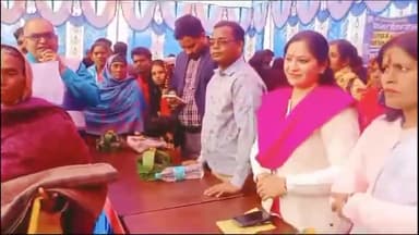 कटकमदाग: कटकमदाग प्रखंड  के अडरा पंचायत में  आपकी योजना - आपकी सरकार आपके द्वार कार्यक्रम के तहत लगाया गया जनता दरबार!