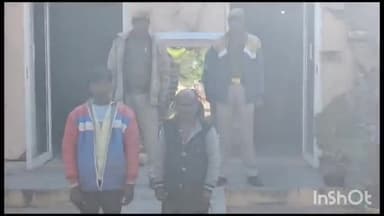 गोला गोकरणनाथ: कच्ची शराब बनानेव बिक्री करने वाले दो आरोपियों को भीरा पुलिस ने अलग-अलग जगह से किया गिरफ्तार कब्जे से 20 लीटर शराब बरामद