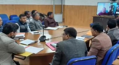 चमोली: चमोली में विकसित भारत संकल्प यात्रा की राज्य नोडल अधिकारी ने वीसी के माध्यम से की समीक्षा