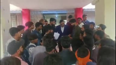 रायसेन: राष्ट्रीय राजपूत करणी सेना के राष्ट्रीय अध्यक्ष गोगामेड़ी की हत्या के विरोध में करणी सेना ने ज़िला कलेक्टर को दिया ज्ञापन