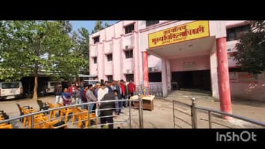 बलरामपुर: मुख्य चिकिसाधिकारी कार्यालय पर डॉ भीमरावअम्बेडकर केपरिनिर्वाण दिवस पर श्रद्धांजलि सभा का हुआ आयोजन