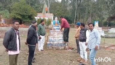 ग्यारसपुर: रविदास धाम पर संविधान निर्माता डॉ. भीमराव अंबेडकर की प्रतिमा पर माल्यार्पण कर मनाई गई पुण्यतिथि