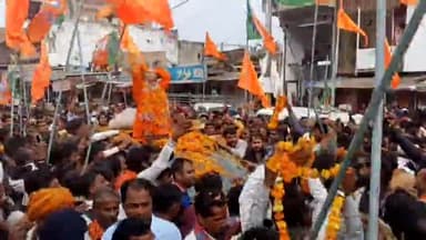 लटेरी: मतदाताओं का आभार व्यक्त करने के लिए लटेरी पहुंचे भाजपा विधायक उमाकांत शर्मा