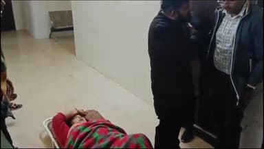 अंबिकापुर: मैनपाट के झरना में 50 फीट नीचे गिरी महिला,पैर टूटा स्थानीय लोगों का पुलिस की मदद से अस्पताल में कराया गया भर्ती