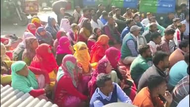 धनौरा: गजरौला नगर पालिका की टंकी पर स्वच्छता प्रेरक ने ली सफाई कर्मियों की बैठक, लापरवाही बरतने पर कार्रवाई की दी चेतावनी